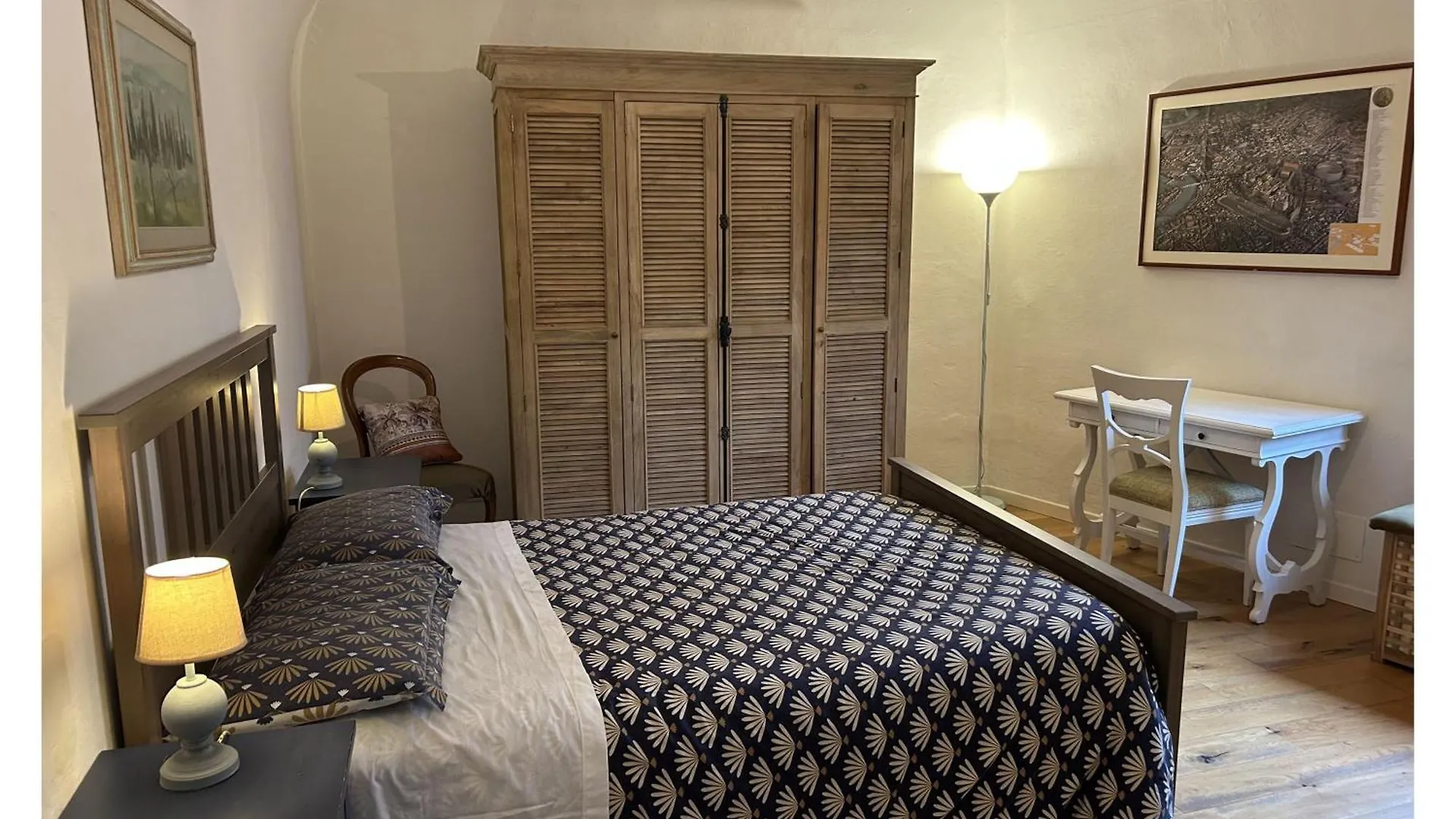 Frescos House Daire Pisa 0*,
